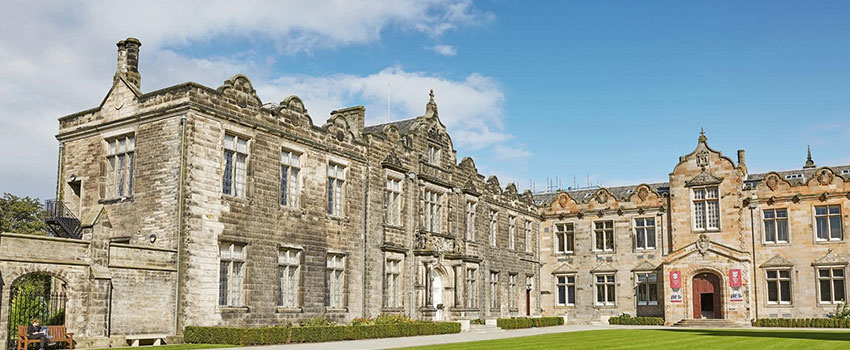 Which is the best college university for a Bachelor’s Degree in East London | Mont Rose College